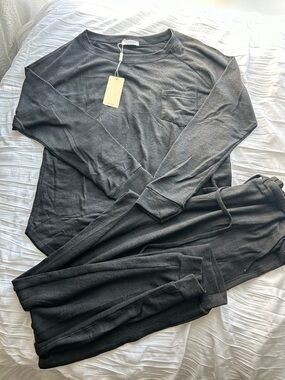 New  L Cozy black Loungewear Set Long Sleeve Top & Joggers